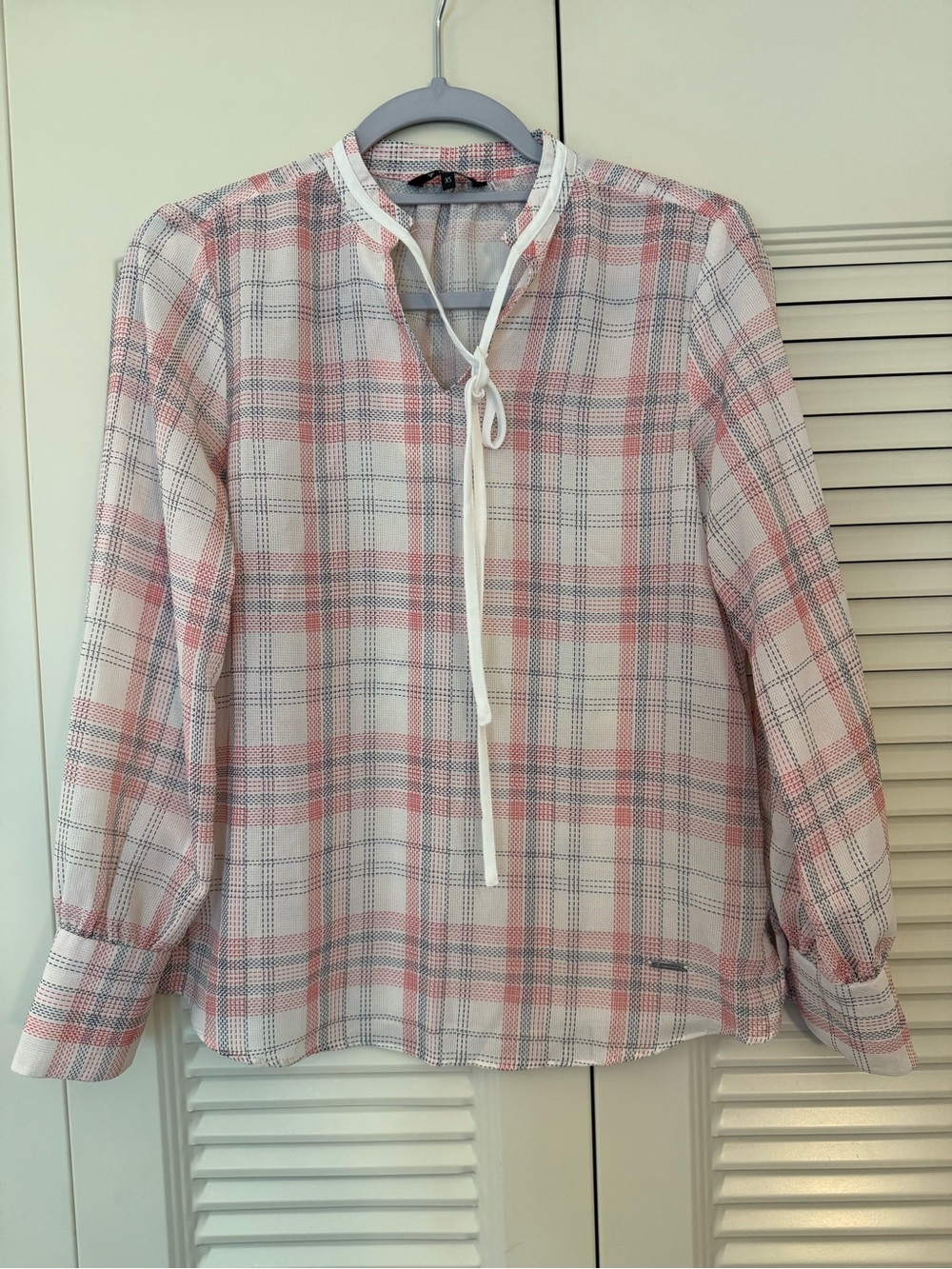 Light Plaid Tie-Neck Blouse in White and Pink